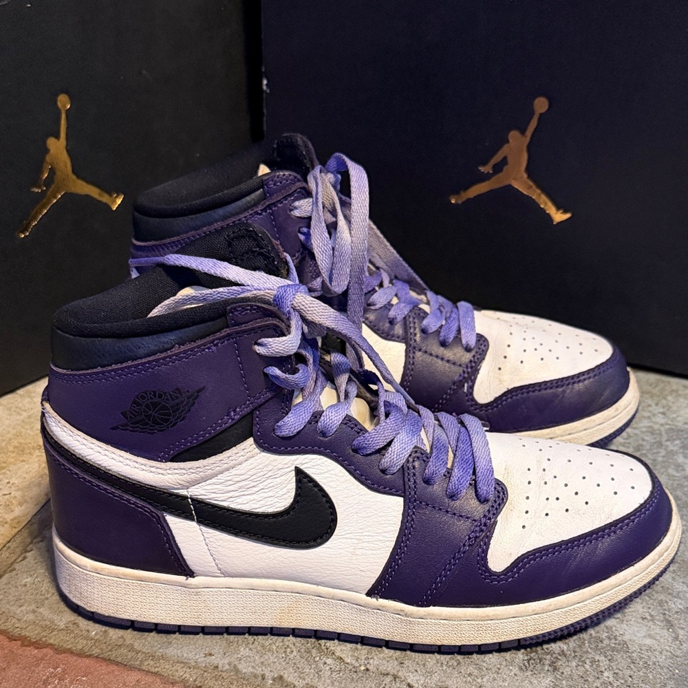 Jordan Air Jordan 1 High in Purple, White, and Black